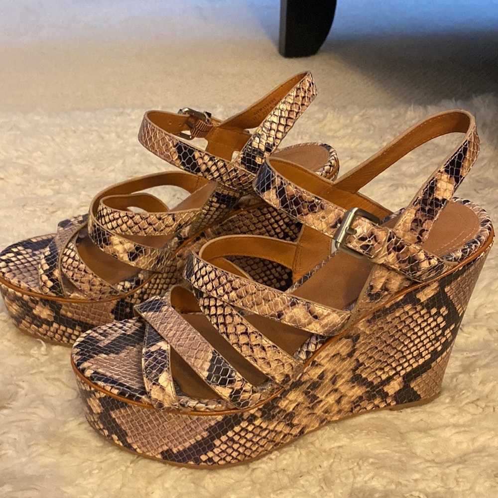 Snake Print Wedges - Picture 4 of 5